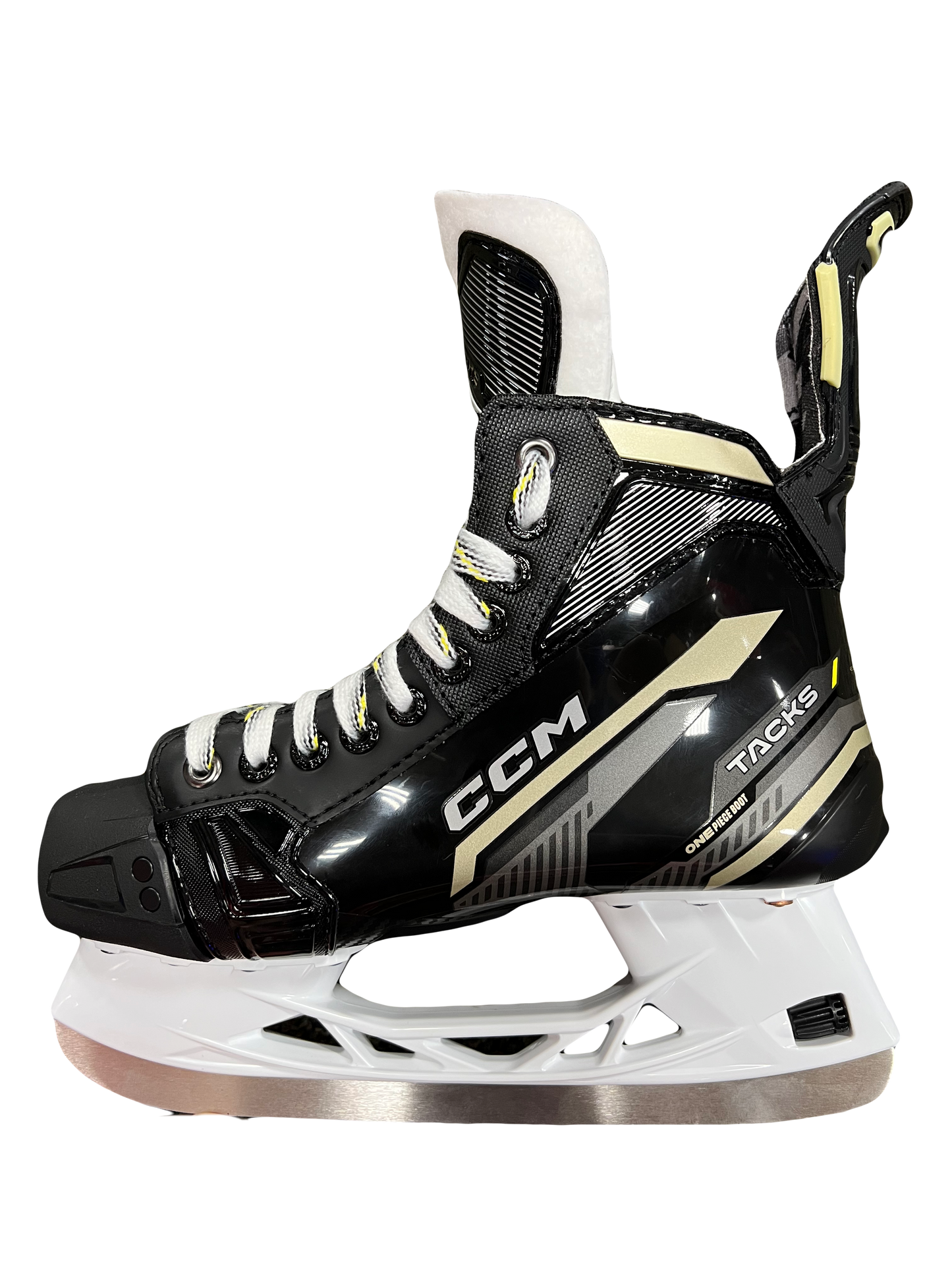 CCM Tacks Classic Skate Intermediate